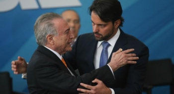 Temer dá posse a Baldy e destaca parceria entre governo e Congresso